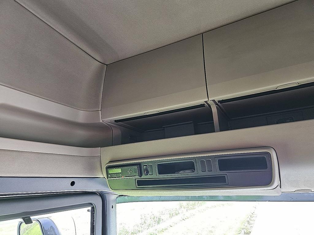 Scania R450 Тягачі