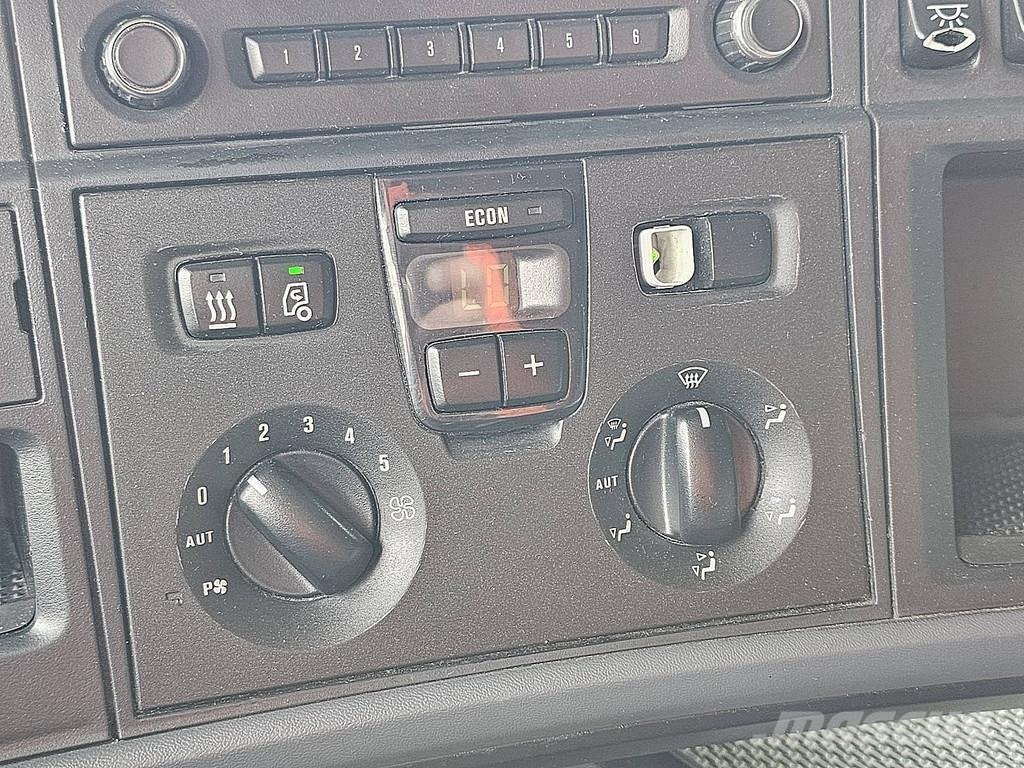 Scania R450 Тягачі