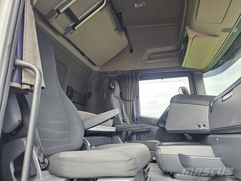 Scania R450 Тягачі