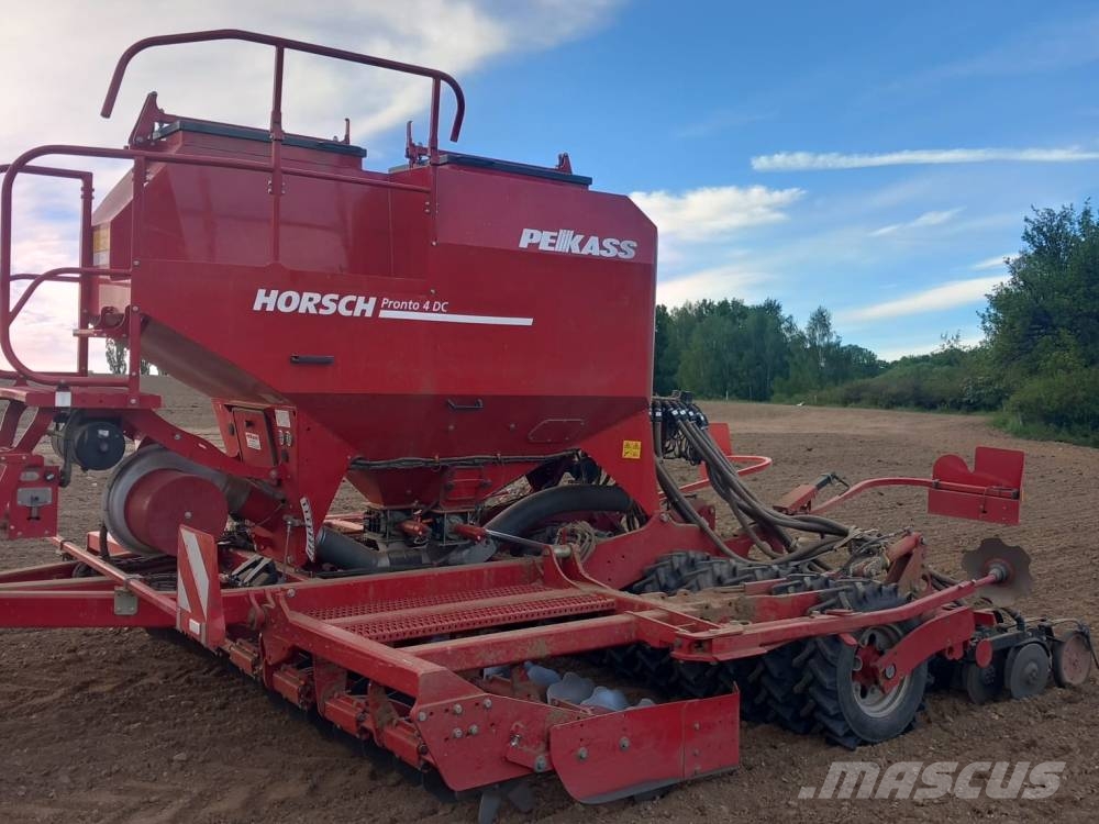 Horsch Pronto 4 DC G&F Kombinované secí stroje