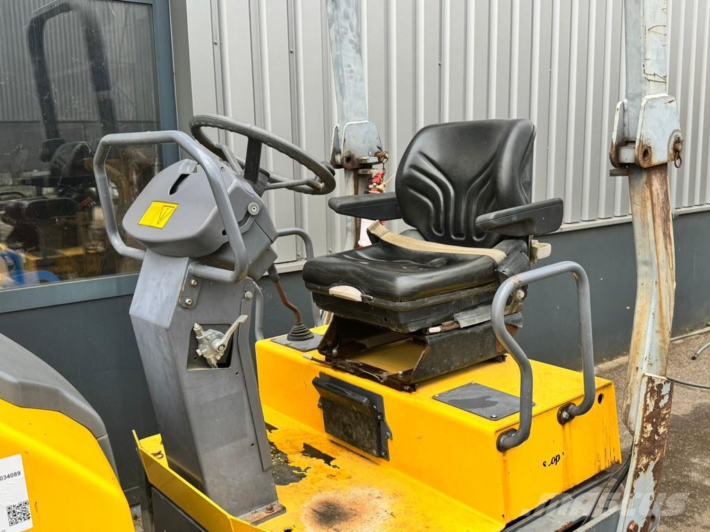 Dynapac CC1200 Котки тротуарні