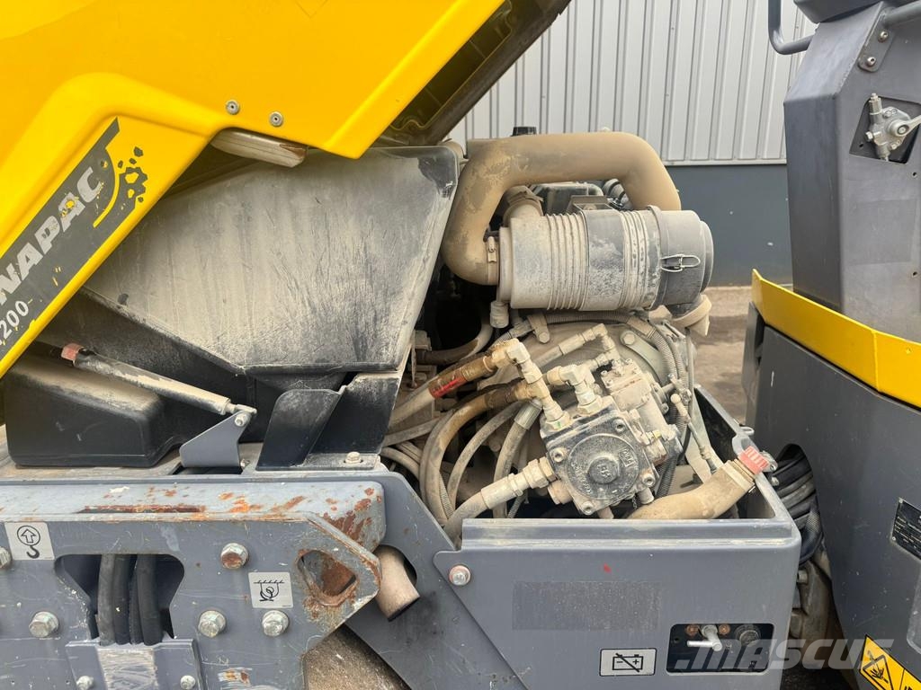 Dynapac CC1200 Котки тротуарні