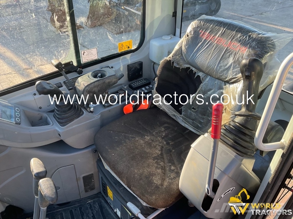 Takeuchi TB 225 Minigravere <7t