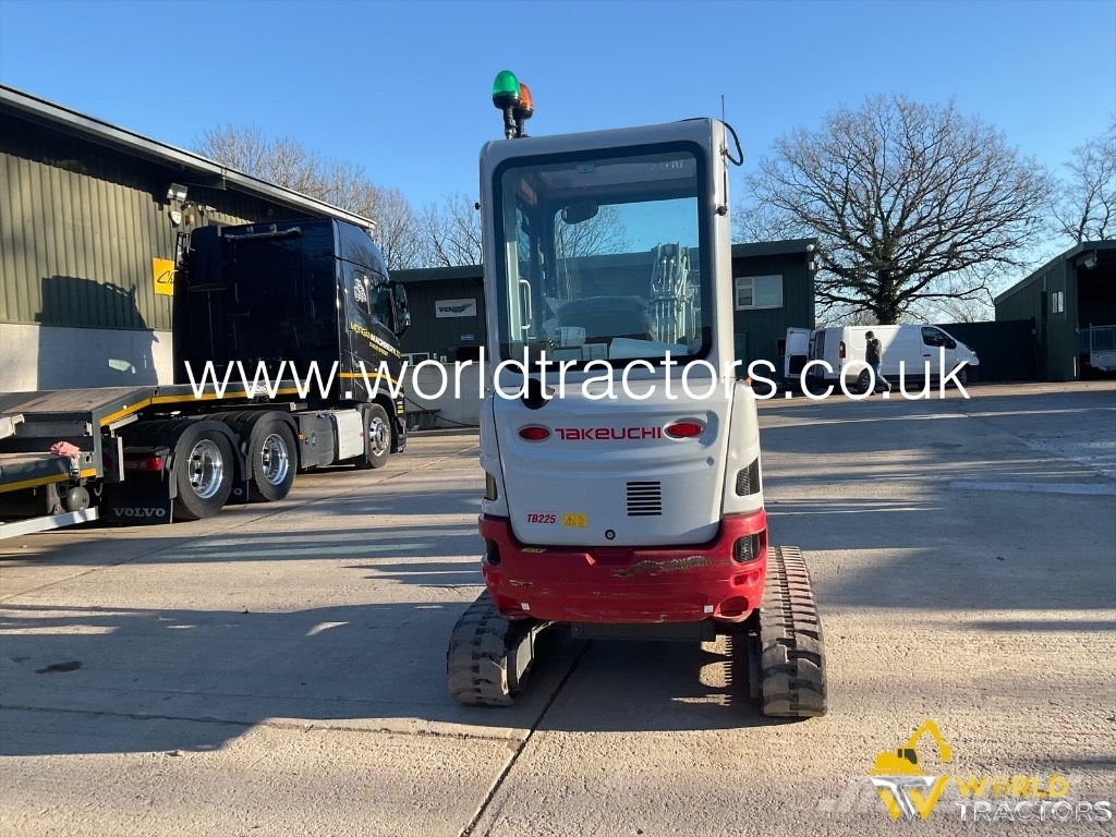 Takeuchi TB 225 Minigravere <7t