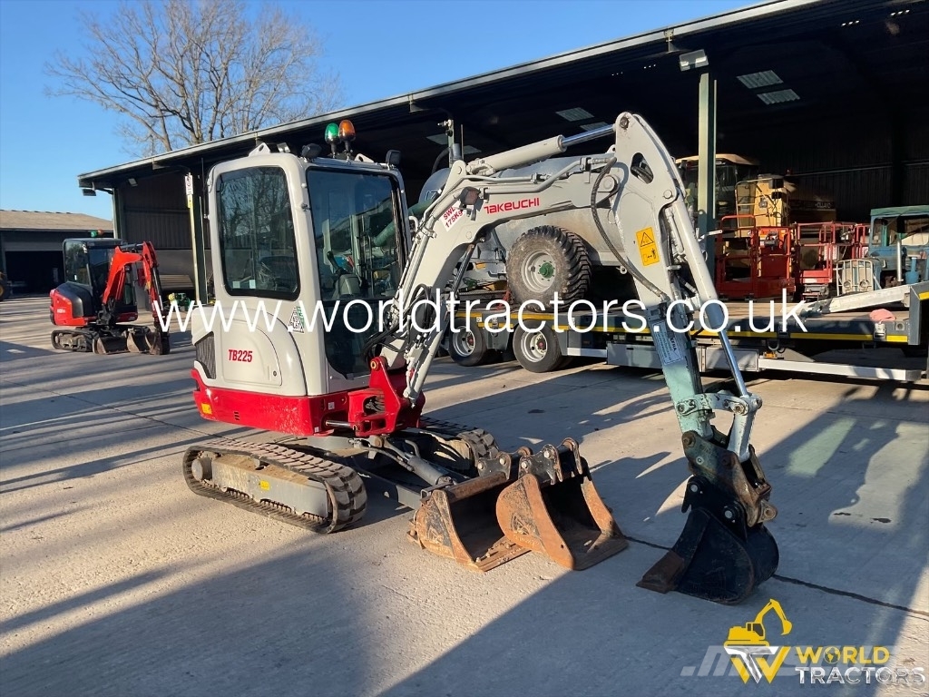 Takeuchi TB 225 Minigravere <7t