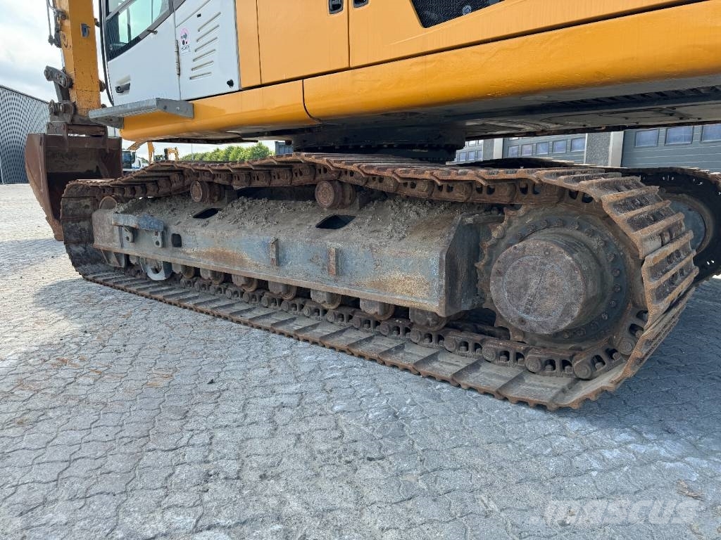 Liebherr R946 LC Kāpurķēžu ekskavatori