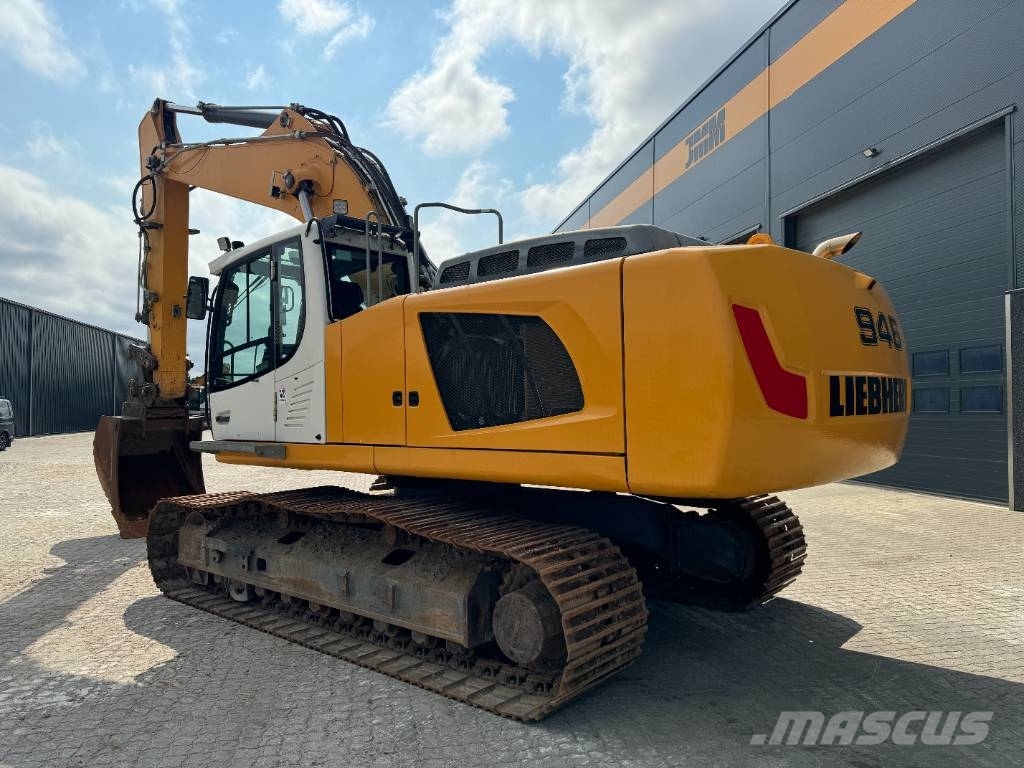 Liebherr R946 LC Kāpurķēžu ekskavatori