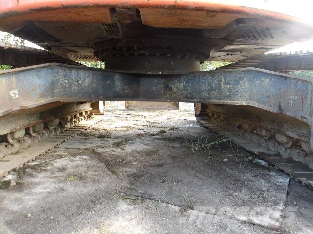 Hitachi ZX225 Bagri goseničarji