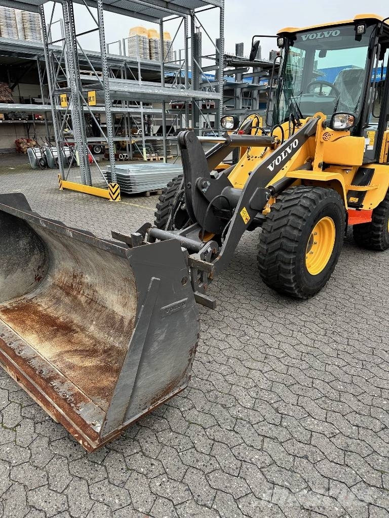 Volvo Radlader L30G 轮式装载机