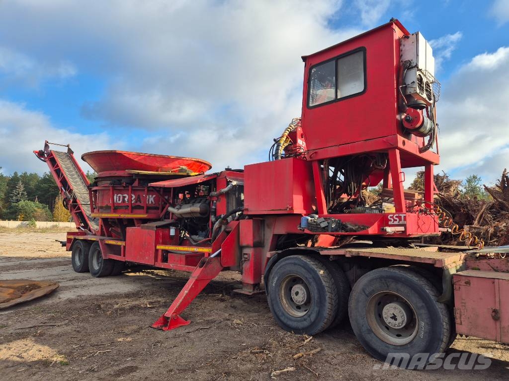 Morbark 1100 Shredders