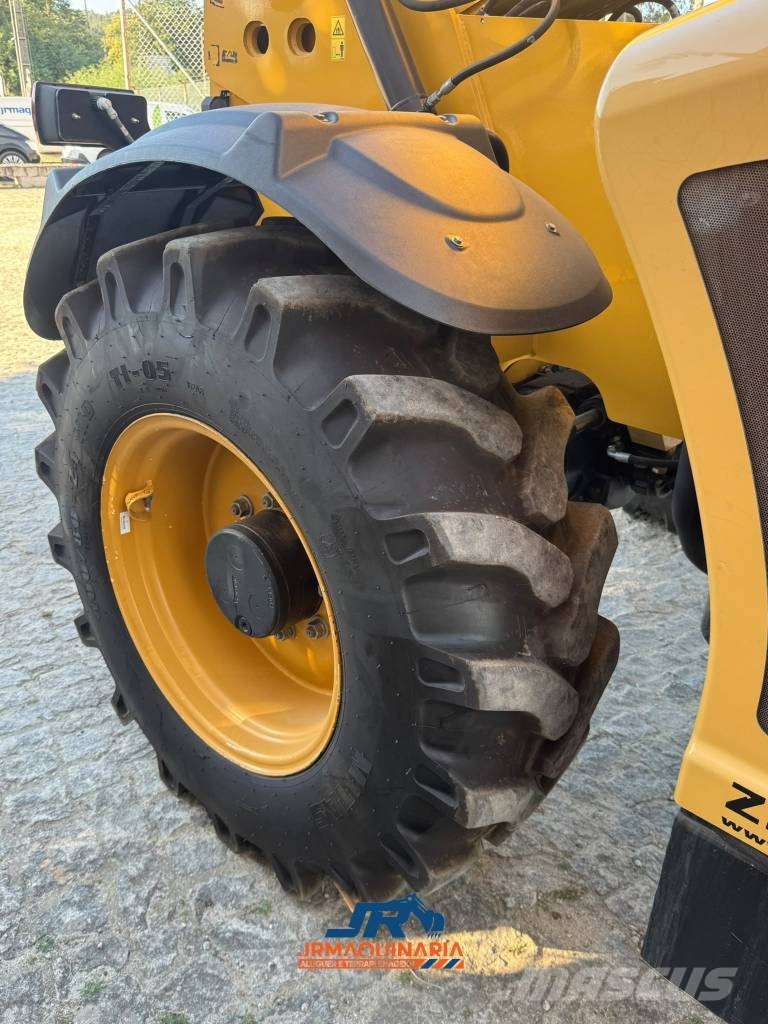 CAT TH414C Kurottajat