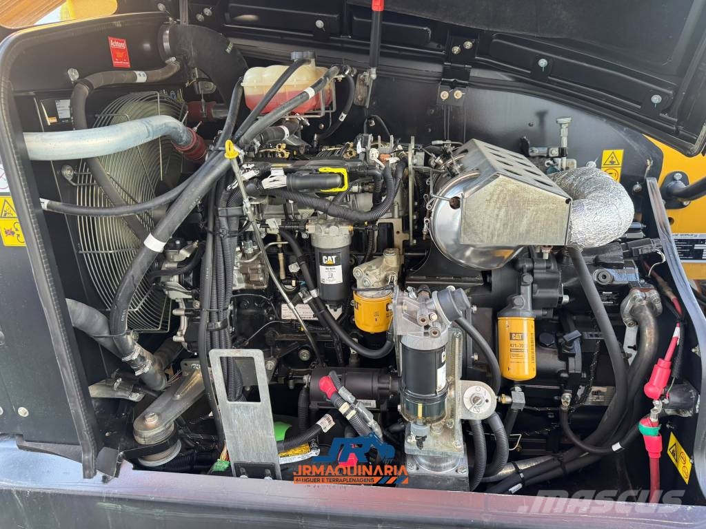 CAT TH414C Kurottajat