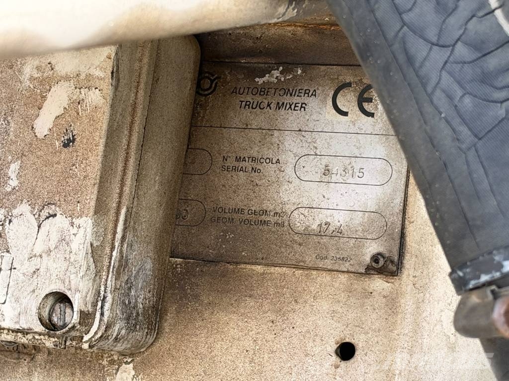 Astra HD9 84.48 Автобетоновози
