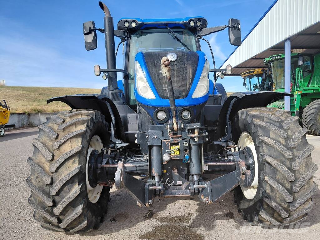 New Holland T 7.270 AC Traktori