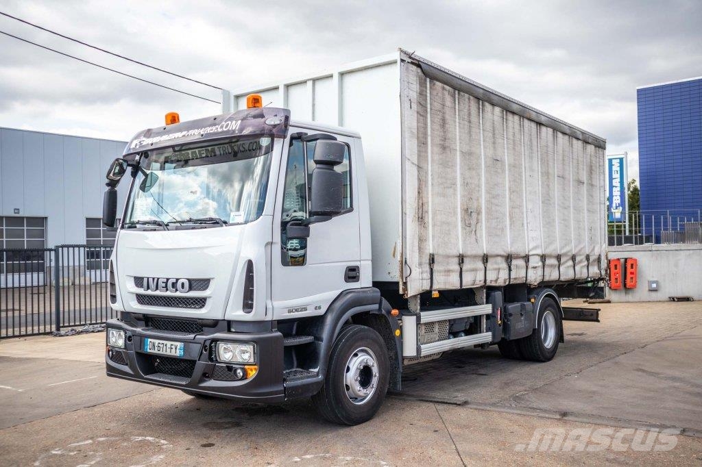 Iveco EUROCARGO 160E25 Camiones de caja de lona