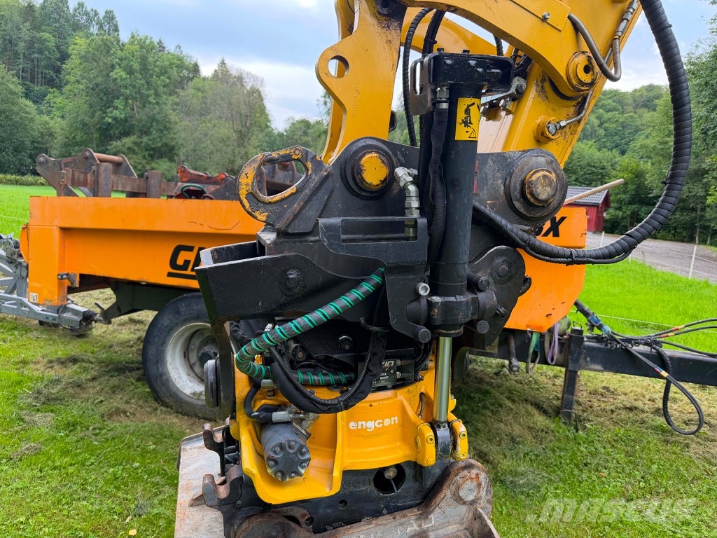 Komatsu PW 148-11  휠 굴삭기
