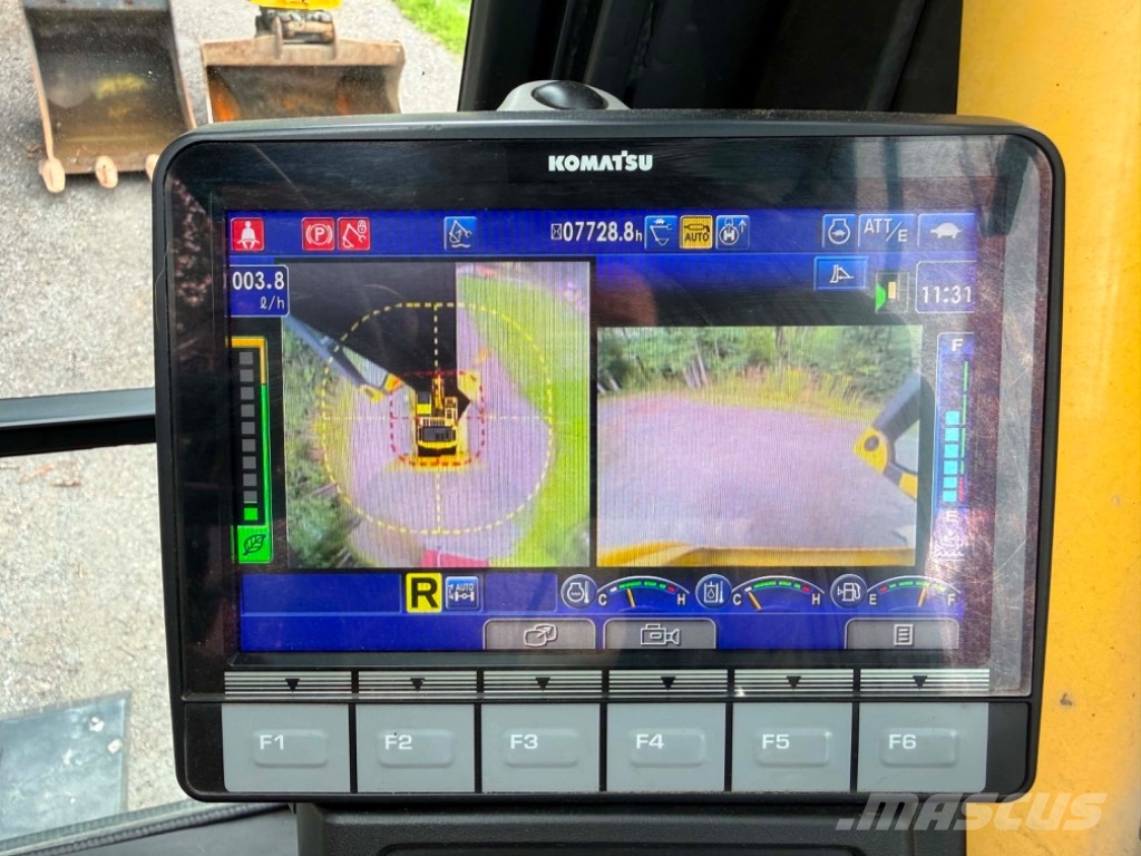 Komatsu PW 148-11  휠 굴삭기