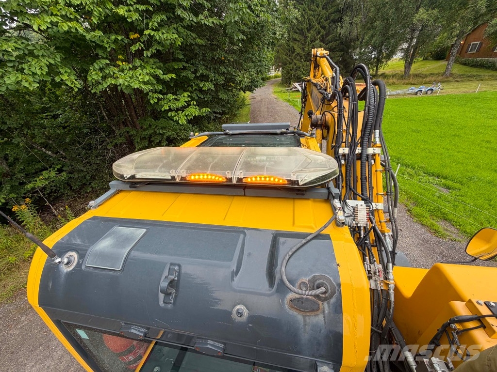 Komatsu PW 148-11  휠 굴삭기