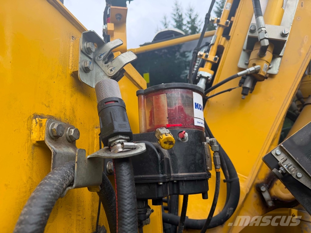 Komatsu PW 148-11  휠 굴삭기