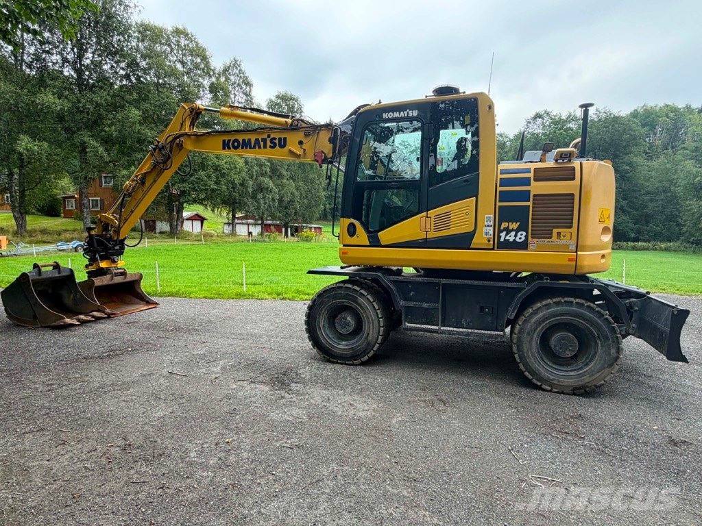 Komatsu PW 148-11  휠 굴삭기