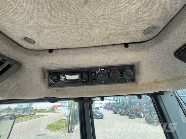 Valtra 8150 hitech met Bos maaiarm met klepelmaaier 拖拉机/农用车