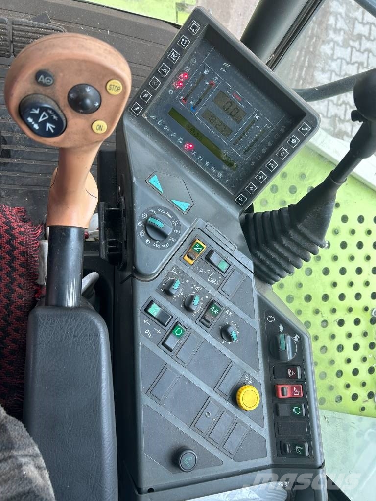 CLAAS Lexion 460 Kombinované zberacie stroje