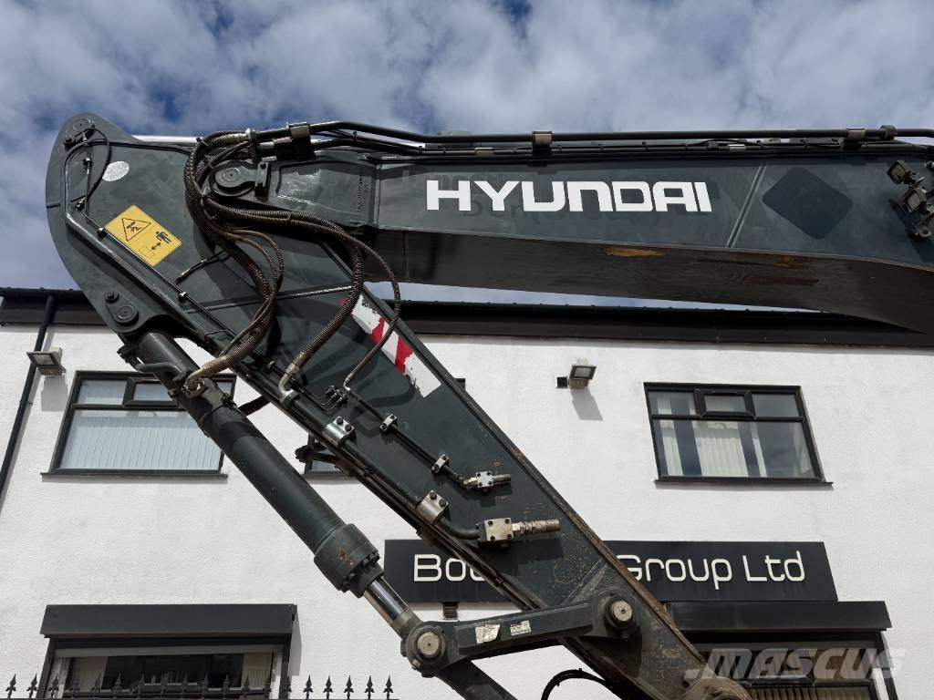 Hyundai HX 380 AL Roomikekskavaatorid