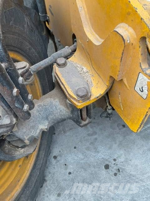 JCB 531-70 Poljoprivredni teleskopski utovarivači