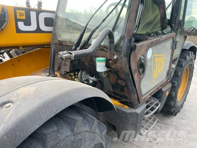 JCB 531-70 Poljoprivredni teleskopski utovarivači