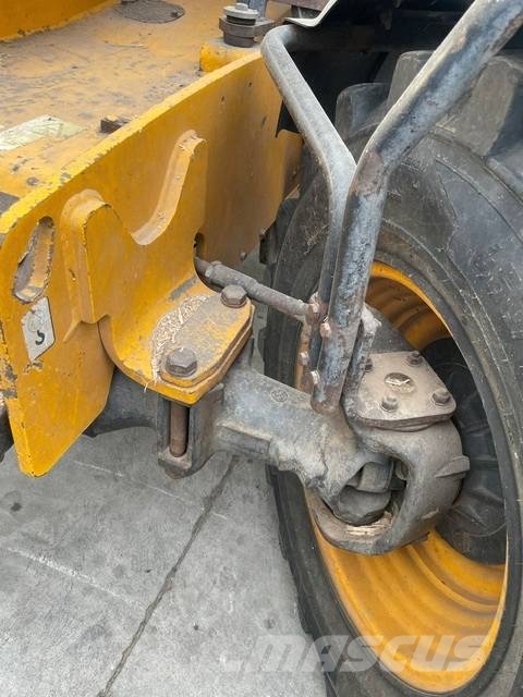 JCB 531-70 Poljoprivredni teleskopski utovarivači