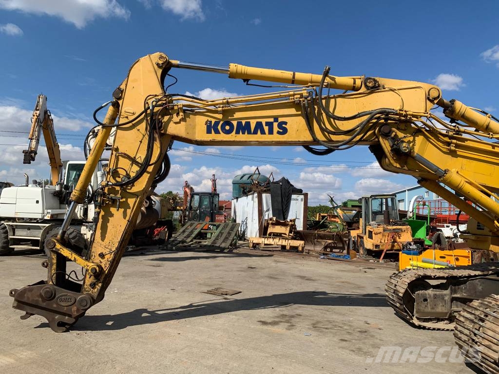 Komatsu PC 210 NLC-8 حفارات زحافة