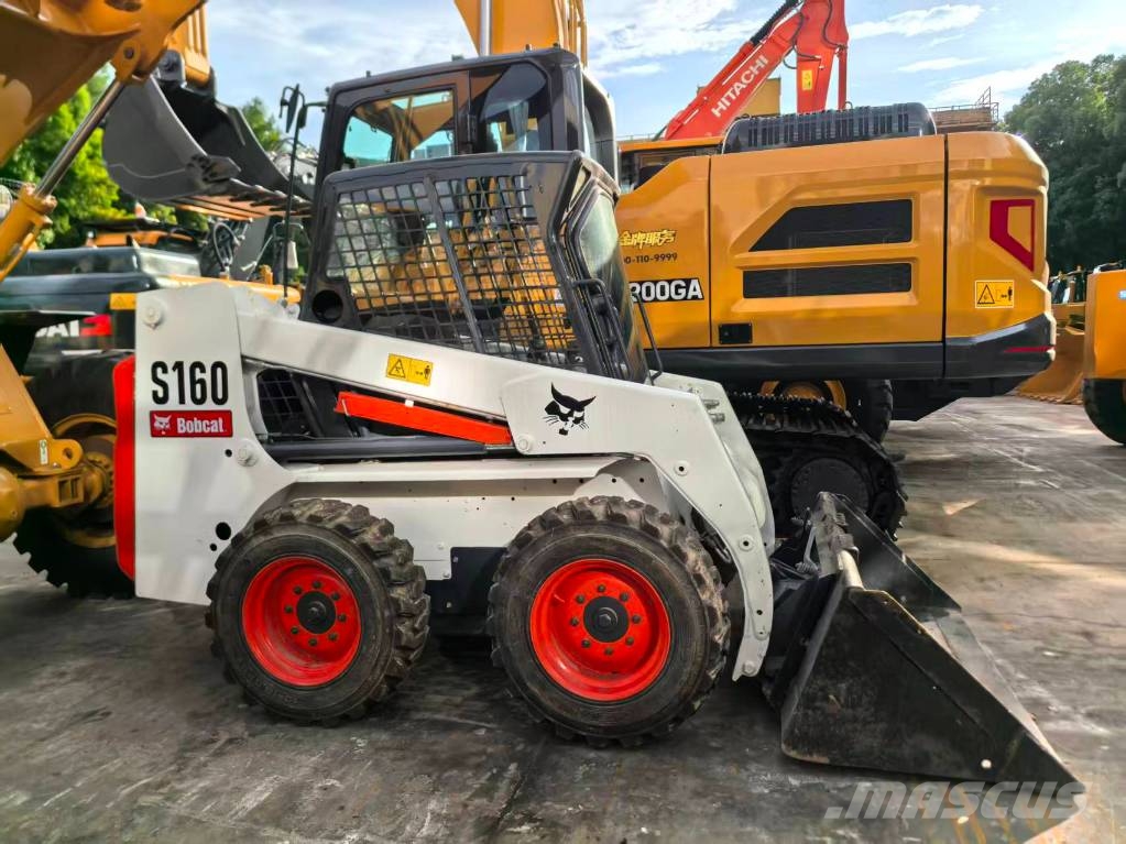 Bobcat S160 Lietoti riteņu kompaktiekrāvēji