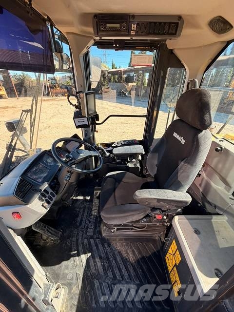 Komatsu WA380-8E0 Cargadoras sobre ruedas