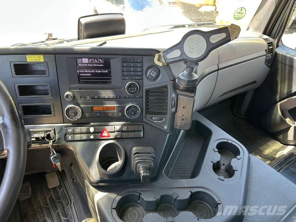 Mercedes-Benz Antos 1846 شاحنات لوادر