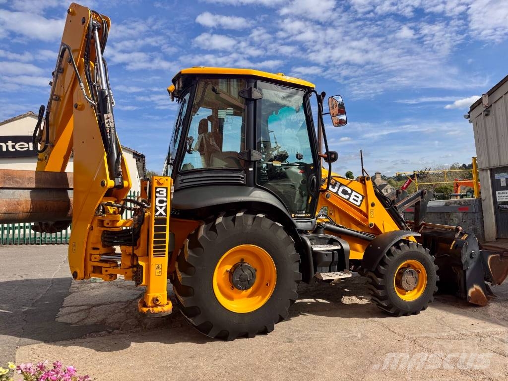 JCB 3 CX SM Plus Rendegravere