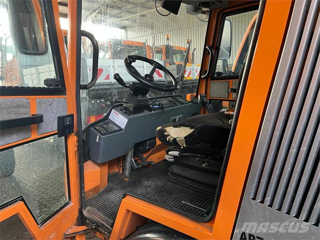 Hansa APZ 1003 Transporter Kleinfahrzeug Geräteträ شاحنات أخرى