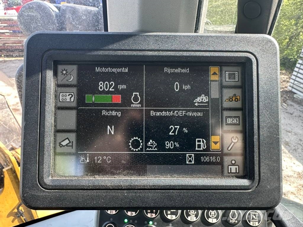 CAT 930 Колесни товарачи