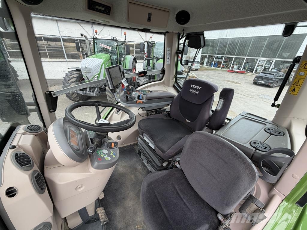 Fendt 824 VARIO PROFI + Tractoren