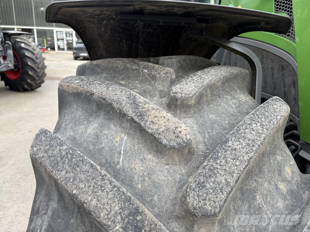 Fendt 824 VARIO PROFI + トラクター