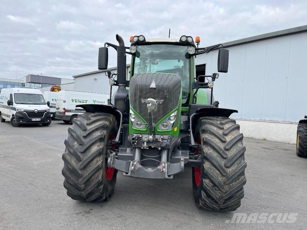 Fendt 824 VARIO PROFI + Tractoare