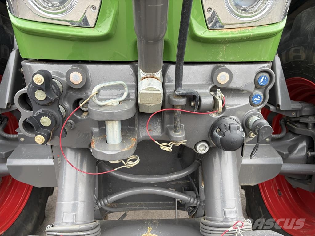 Fendt 824 VARIO PROFI + トラクター