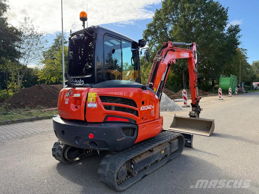 Kubota KX042 Mini bagri <7t