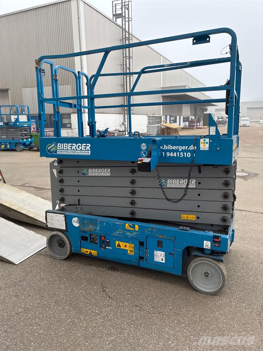 Genie GS 4047 رافعات مقصية الشكل