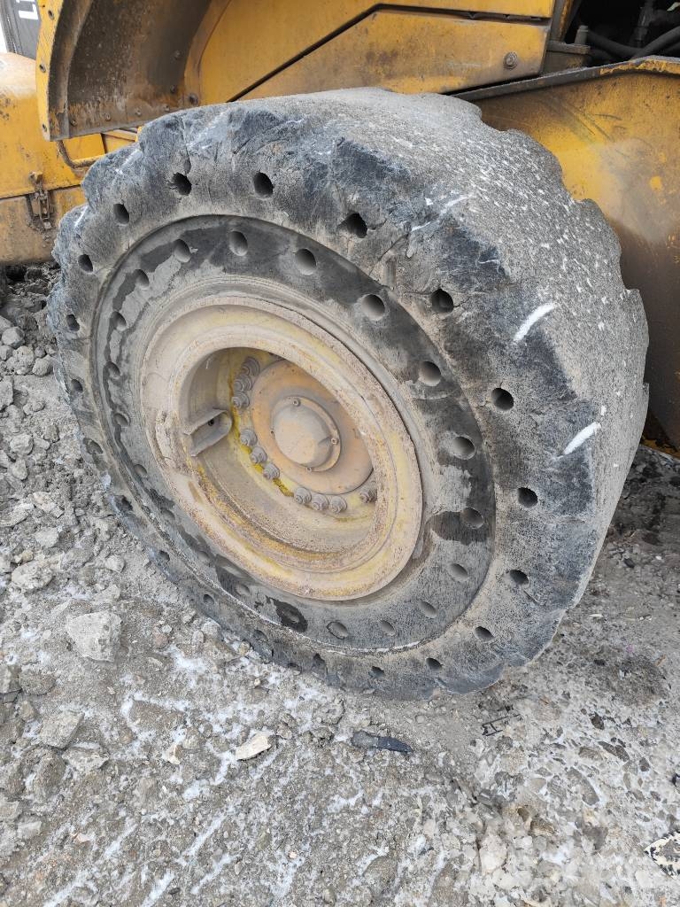 Volvo L 120 F Wielladers