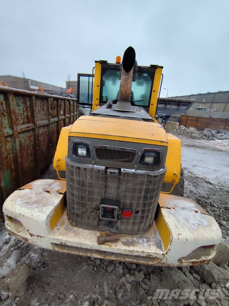 Volvo L 120 F Wielladers