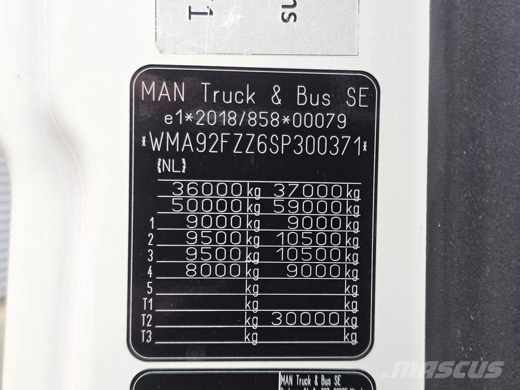 MAN TGS 35.440 8x4-4 BL CH / CHASSIS / PTO Camiones con chasís y cabina