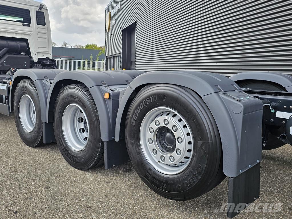 MAN TGS 35.440 8x4-4 BL CH / CHASSIS / PTO Camiones con chasís y cabina
