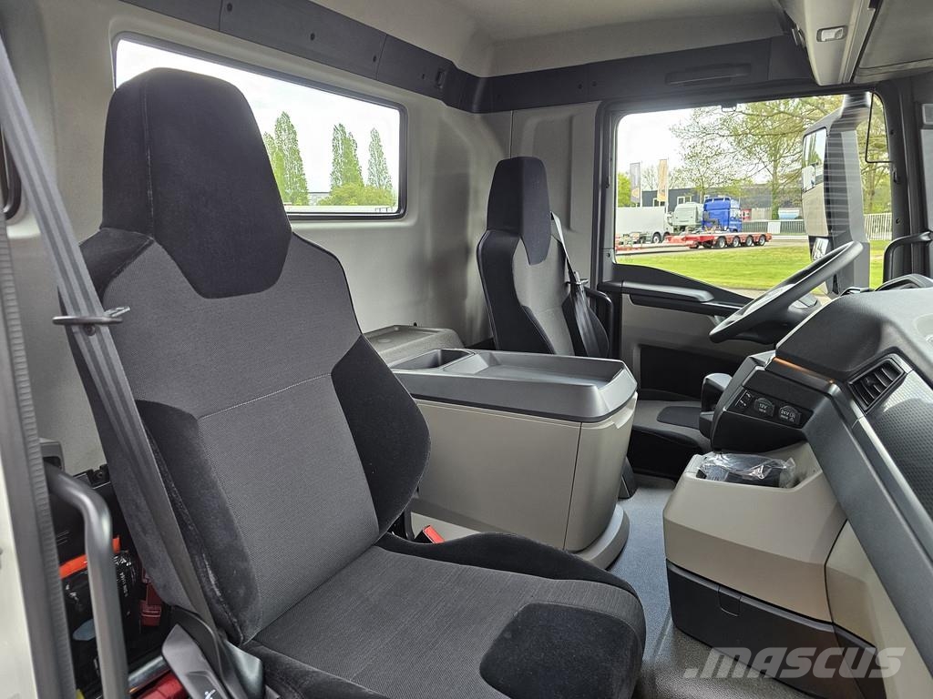 MAN TGS 35.440 8x4-4 BL CH / CHASSIS / PTO Camiones con chasís y cabina