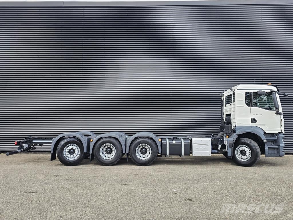 MAN TGS 35.440 8x4-4 BL CH / CHASSIS / PTO Camiones con chasís y cabina