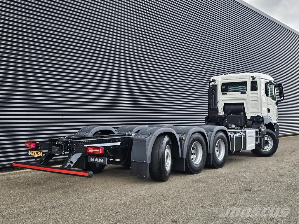 MAN TGS 35.440 8x4-4 BL CH / CHASSIS / PTO Camiones con chasís y cabina